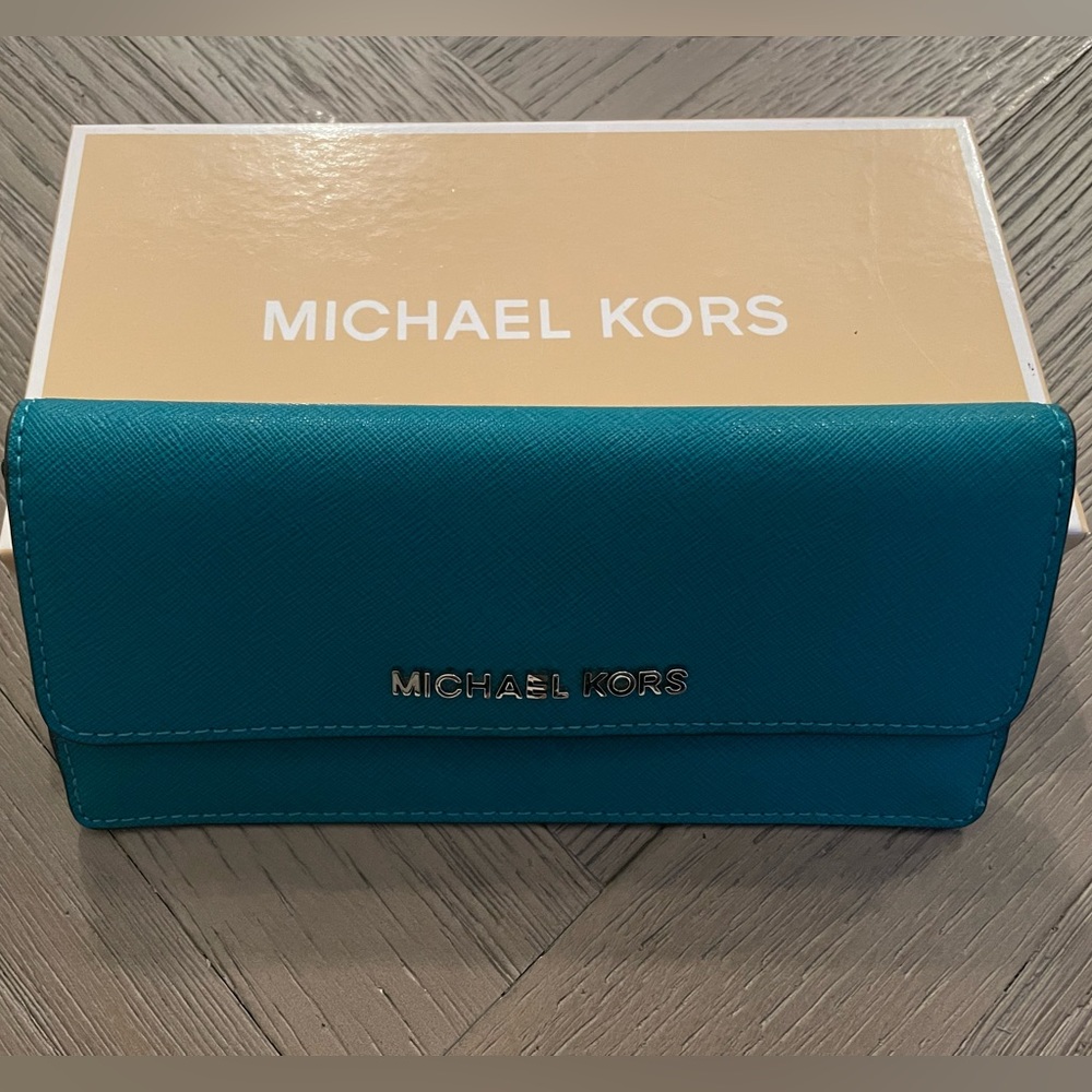 Michael Kors Jet Set Travel Plat Wallet, Aqua